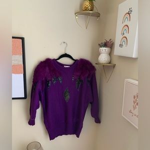 ✨Career feathered sweater✨